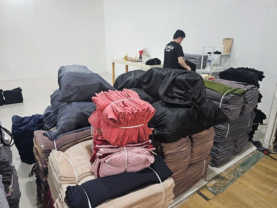 검수 · 포장 장면